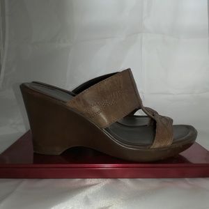 St. John's Bay Brown Leather Sandals size 7.5